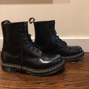 *NWOT* Dr. Martens ‘The Original’ 1460 boot